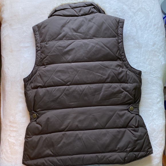 Like new American Eagle puffer vest, fleece line pockets - Picture 3 of 4